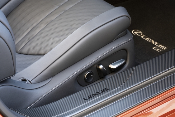 2021 LC 500 CONVERTIBLE ROADTRIP IMAGES
