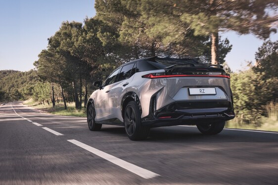 Lexus RZ 2025