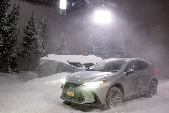 LEXUS NX RAZEM Z GWIAZDAMI KINA W NOWYM FILMIE „MOONFALL”