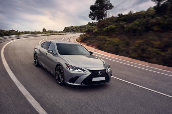 Lexus ES 2023