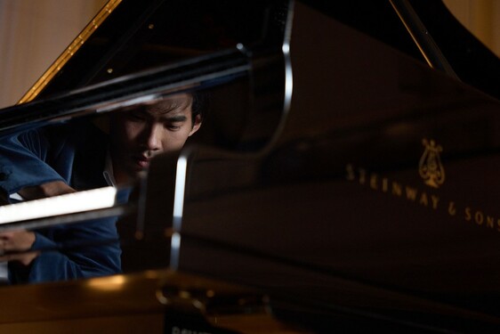 BRUCE LIU GŁÓWNYM BOHATEREM NOWEJ REKLAMY MARKI LEXUS