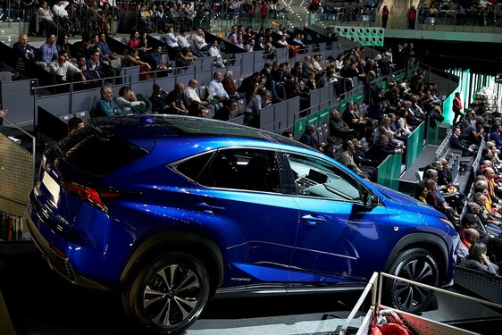 LEXUS PARTNEREM FINAŁÓW PUCHARU DAVISA. RX I RZ TOWARZYSZĄ NAJLEPSZYM TENISISTOM ŚWIATA