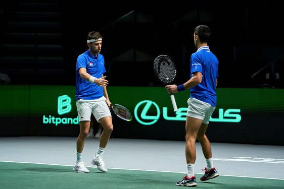 LEXUS PARTNEREM FINAŁÓW PUCHARU DAVISA. RX I RZ TOWARZYSZĄ NAJLEPSZYM TENISISTOM ŚWIATA