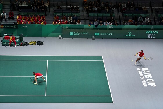 LEXUS PARTNEREM FINAŁÓW PUCHARU DAVISA. RX I RZ TOWARZYSZĄ NAJLEPSZYM TENISISTOM ŚWIATA