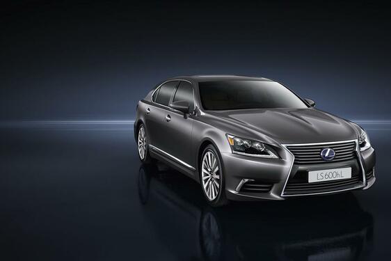 Lexus LS 600h 2012