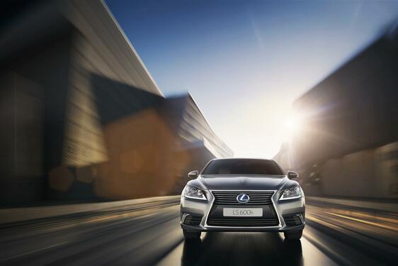 Lexus LS 600h 2012