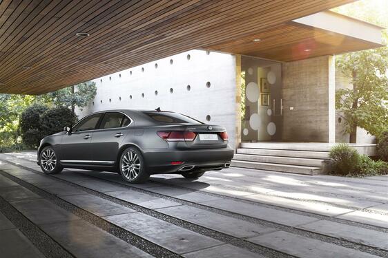 Lexus LS 600h 2012