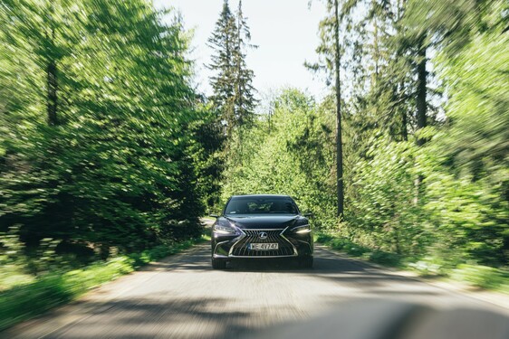 Lexus ES 2021