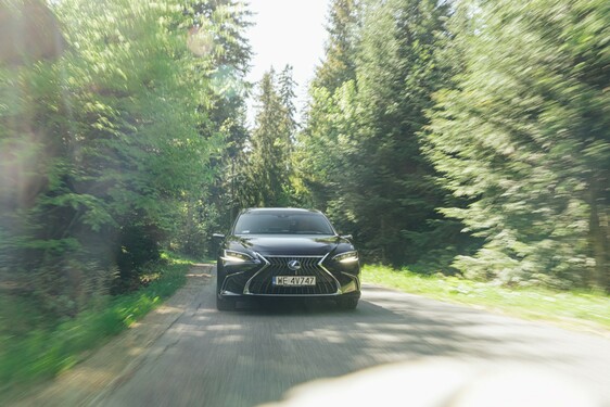 Lexus ES 2021