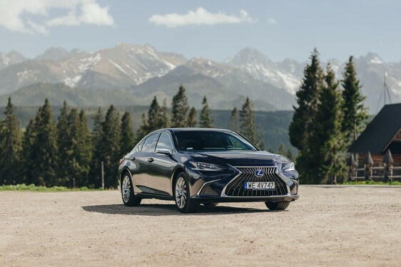 Lexus ES 2021