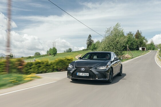 Lexus ES 2021