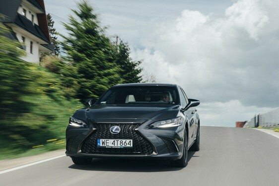 Lexus ES 2021