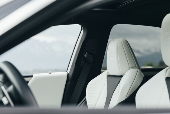 Lexus ES 2021
