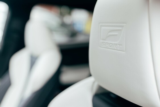 Lexus ES 2021