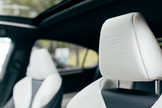 Lexus ES 2021