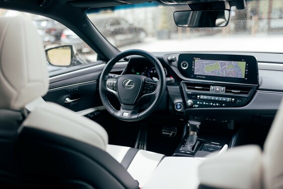 Lexus ES 2021