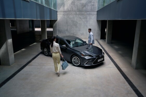Lexus ES 2021