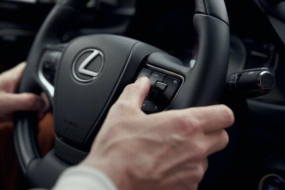 Lexus ES 2021