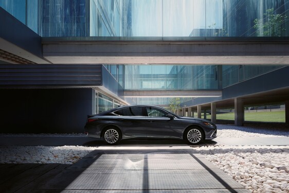 Lexus ES 2021