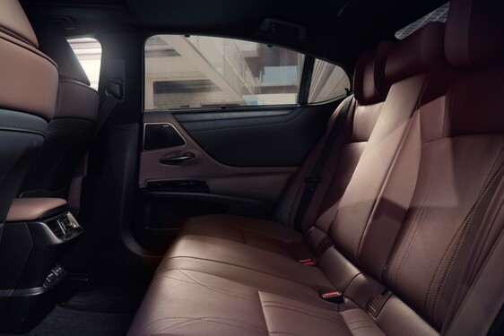 Lexus ES 2021