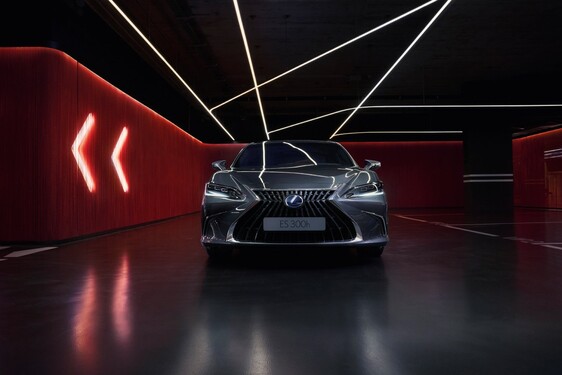 Lexus ES 2021