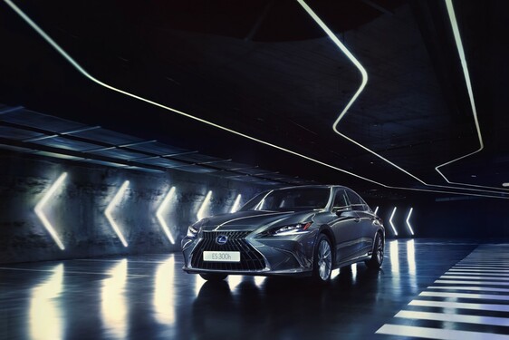 Lexus ES 2021