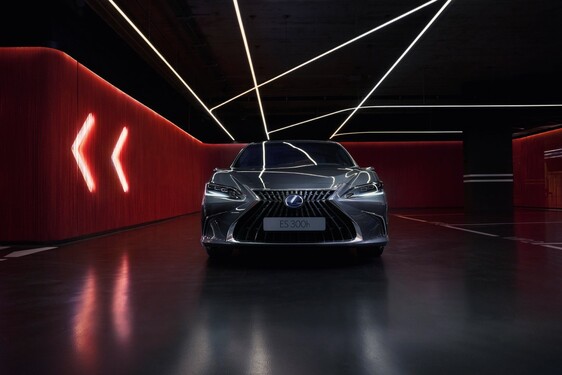 Lexus ES 2021