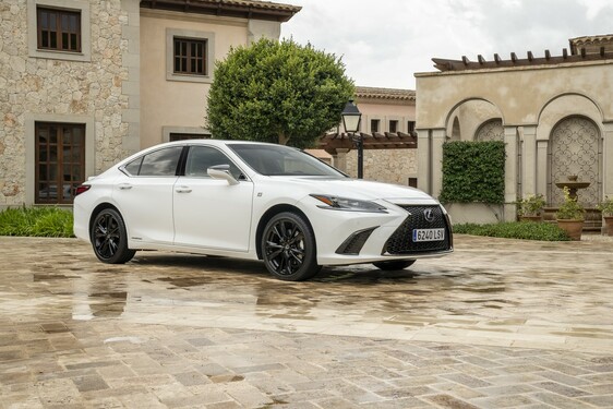 Lexus ES 2021
