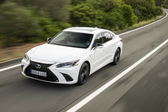 Lexus ES 2021