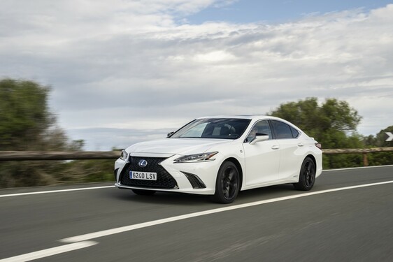 Lexus ES 2021