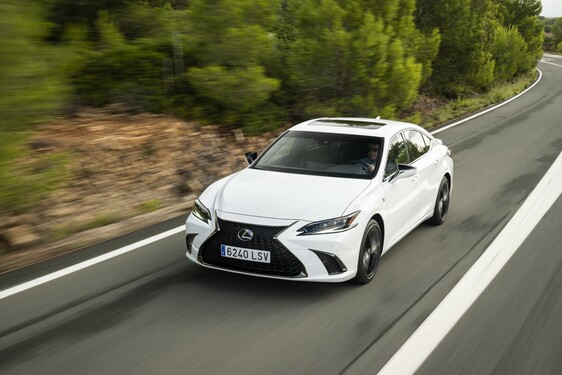 Lexus ES 2021