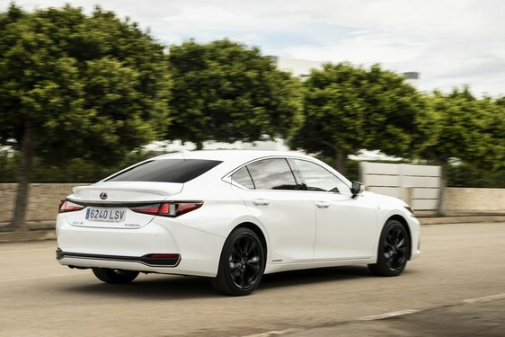 Lexus ES 2021