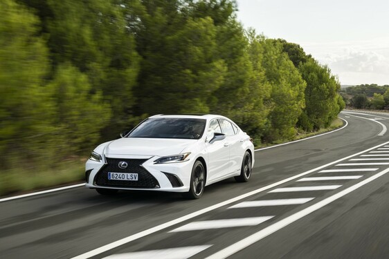 Lexus ES 2021