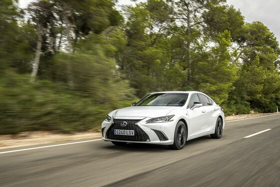 Lexus ES 2021