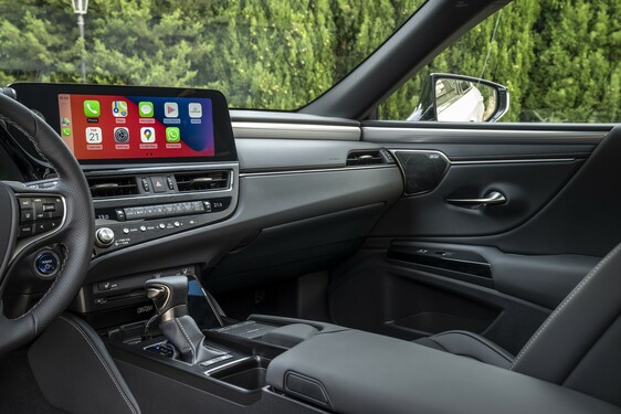 Lexus ES 2021