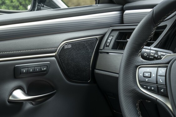Lexus ES 2021