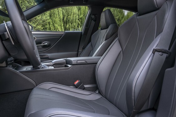 Lexus ES 2021