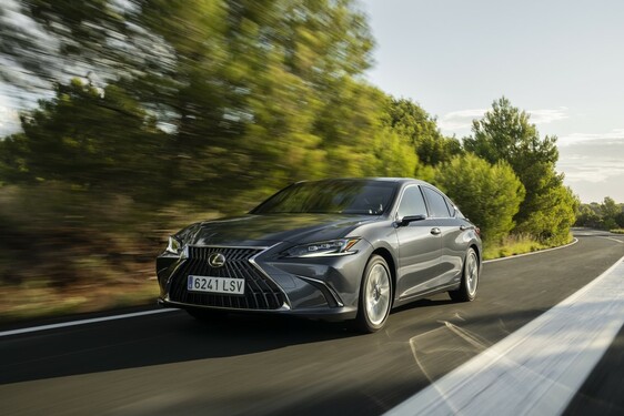Lexus ES 2021