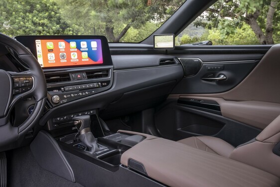 Lexus ES 2021