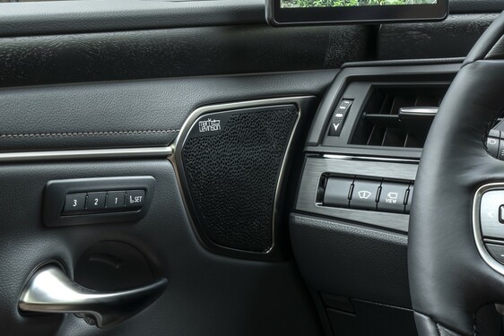 Lexus ES 2021