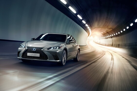 Lexus ES 2019