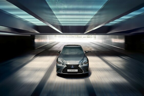 Lexus ES 2019