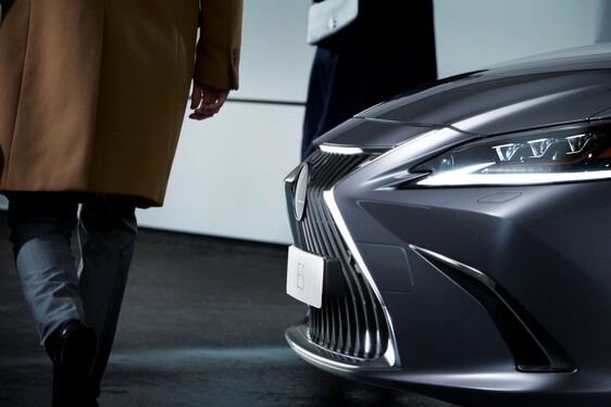 Lexus ES 2019