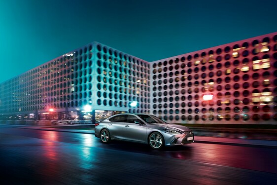 Lexus ES 2019