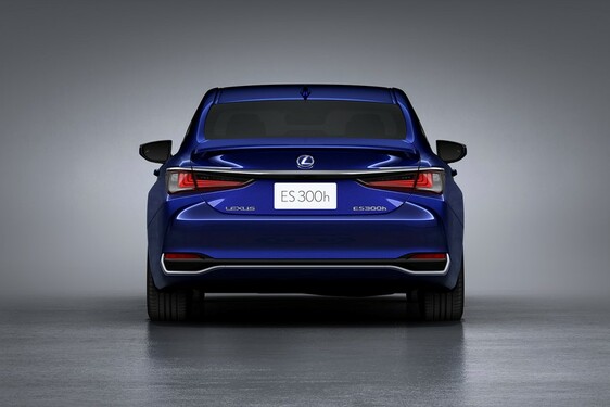 Lexus ES 2019