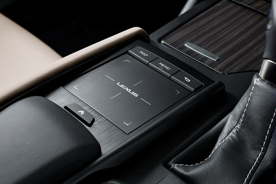 Lexus ES 2019