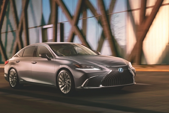 Lexus ES 2019