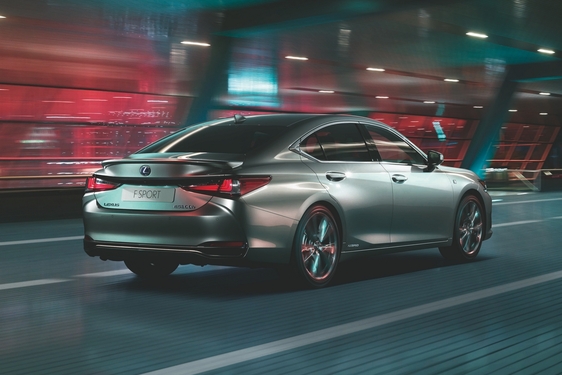 Lexus ES 2019