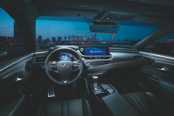 Lexus ES 2019
