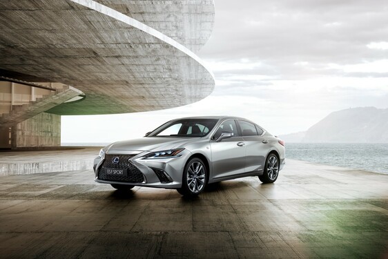 Lexus ES 2019